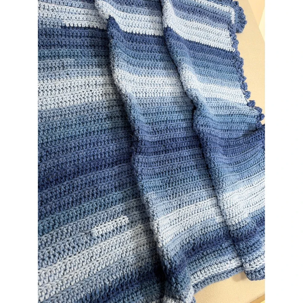 Handmade Crochet‎ Blue Ombre Striped Throw Blanket Scalloped Edge Afghan 48x33